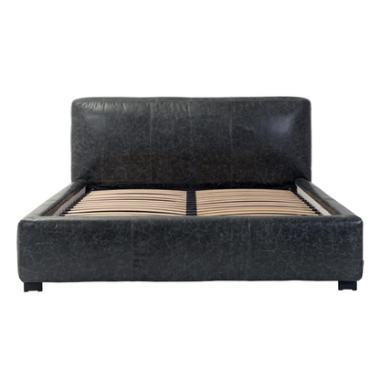 Shabby Bed - Interior Living