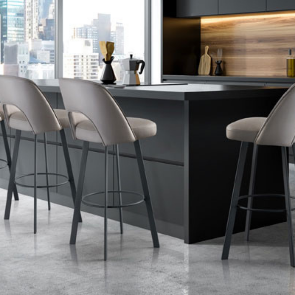 Mia Stool